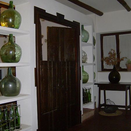 Casa Rural Y Restaurante Casa Adriano Pensionat Alanís Eksteriør billede
